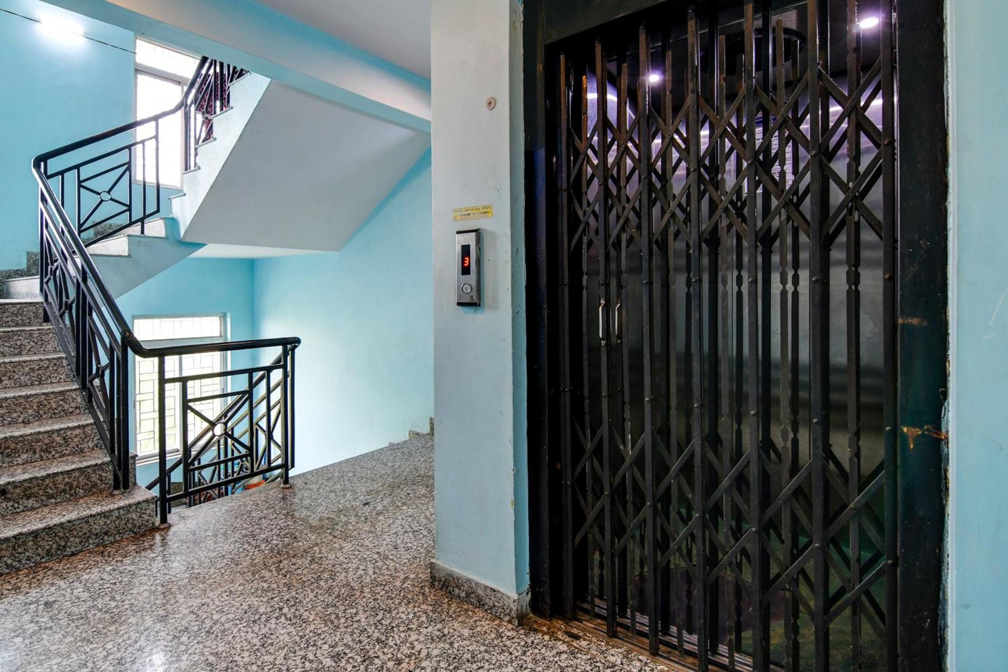 Hotel O Casa Astra Kolkata Luaran gambar